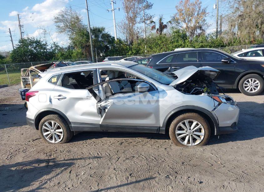 Photo 14 of 2018 Nissan Rogue SPORT SV (VIN JN1BJ1CP8JW150976)