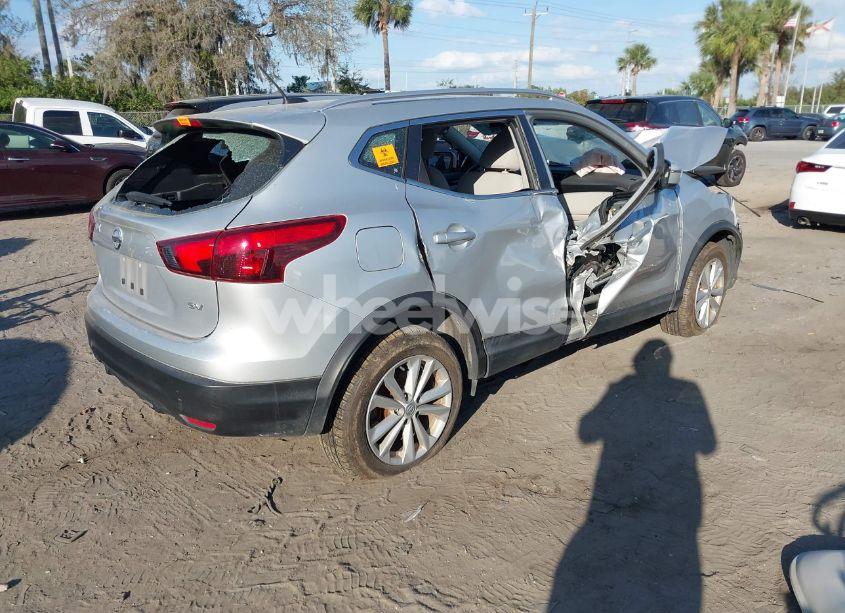 Photo 4 of 2018 Nissan Rogue SPORT SV (VIN JN1BJ1CP8JW150976)