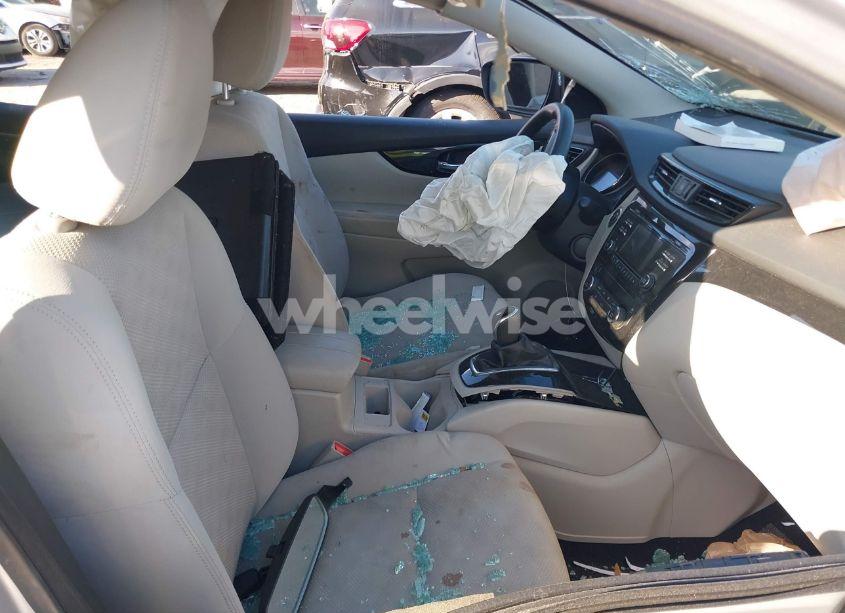 Photo 5 of 2018 Nissan Rogue SPORT SV (VIN JN1BJ1CP8JW150976)