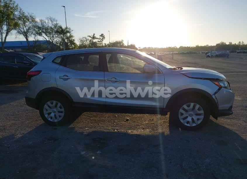 Photo 14 of 2018 Nissan Rogue SPORT S (VIN JN1BJ1CP8JW157281)