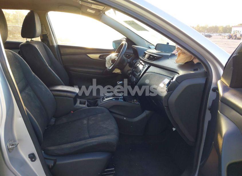 Photo 5 of 2018 Nissan Rogue SPORT S (VIN JN1BJ1CP8JW157281)