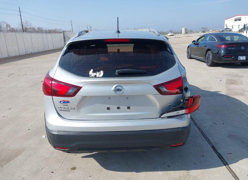 Photo 16 of 2018 Nissan Rogue SPORT SV (VIN JN1BJ1CP8JW184996)