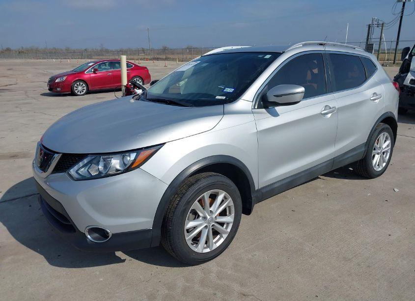 Photo 2 of 2018 Nissan Rogue SPORT SV (VIN JN1BJ1CP8JW184996)