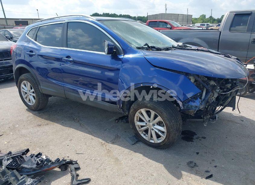 2018 Nissan Rogue SPORT SV (VIN JN1BJ1CP8JW185596) main photo