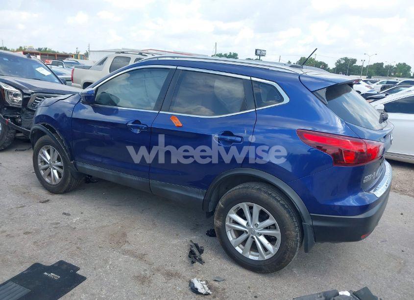 Photo 3 of 2018 Nissan Rogue SPORT SV (VIN JN1BJ1CP8JW185596)