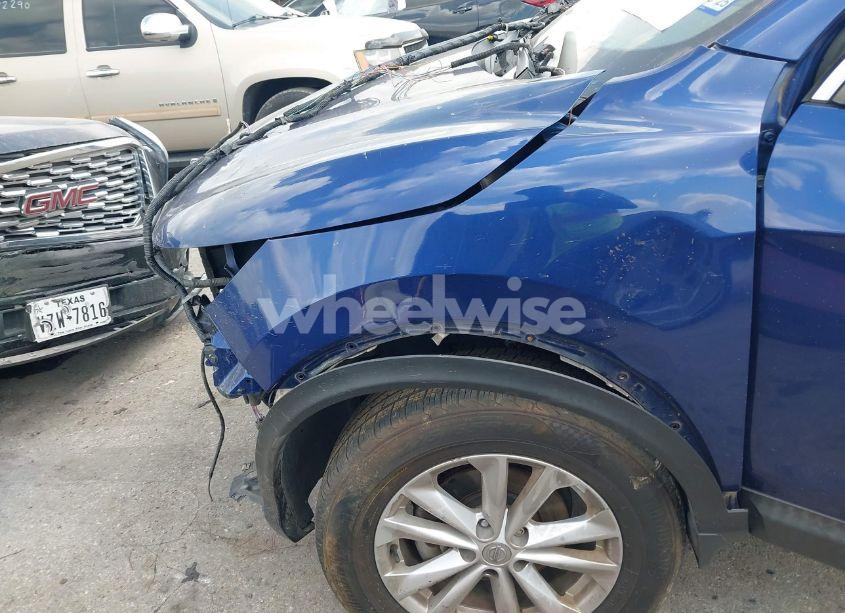 Photo 6 of 2018 Nissan Rogue SPORT SV (VIN JN1BJ1CP8JW185596)