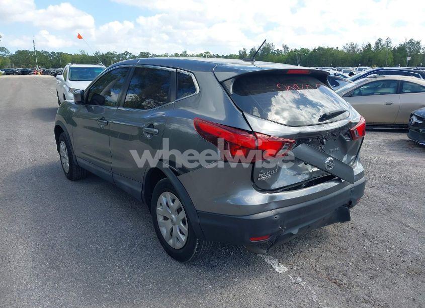 Photo 3 of 2019 Nissan Rogue SPORT S (VIN JN1BJ1CP8KW217691)
