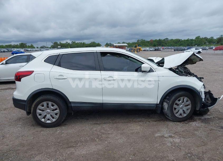 Photo 13 of 2019 Nissan Rogue SPORT S (VIN JN1BJ1CP8KW220509)