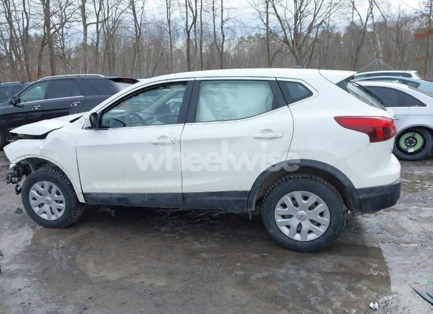 Photo 14 of 2019 Nissan Rogue SPORT S (VIN JN1BJ1CP8KW239738)