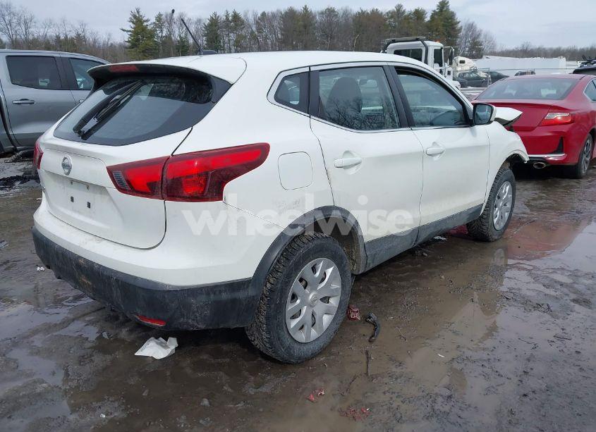 Photo 4 of 2019 Nissan Rogue SPORT S (VIN JN1BJ1CP8KW239738)