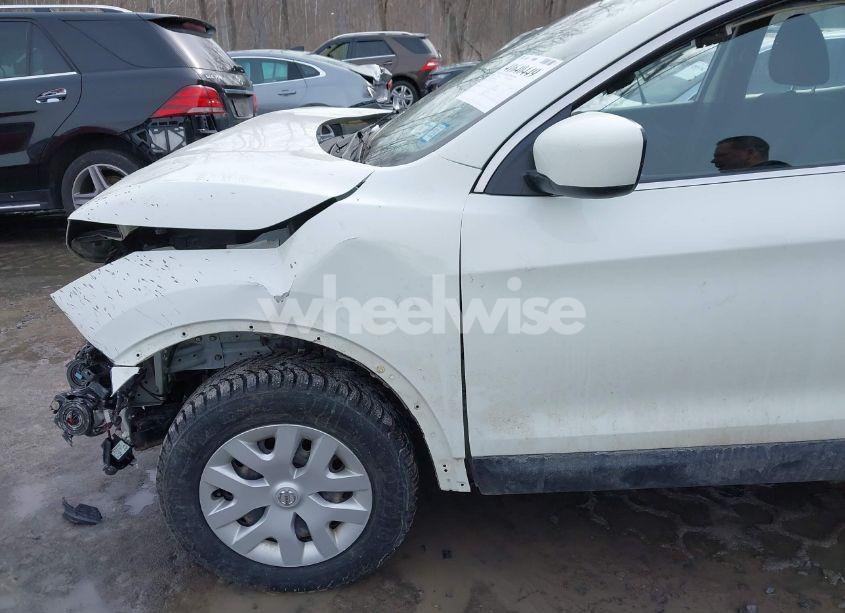 Photo 6 of 2019 Nissan Rogue SPORT S (VIN JN1BJ1CP8KW239738)