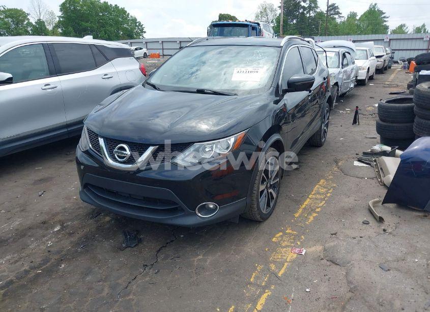 Photo 2 of 2017 Nissan Rogue SPORT SL (VIN JN1BJ1CP9HW019565)