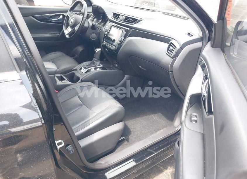 Photo 5 of 2017 Nissan Rogue SPORT SL (VIN JN1BJ1CP9HW019565)