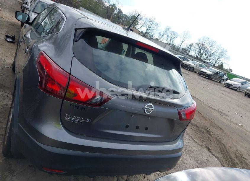 Photo 16 of 2017 Nissan Rogue SPORT S (VIN JN1BJ1CP9HW026144)