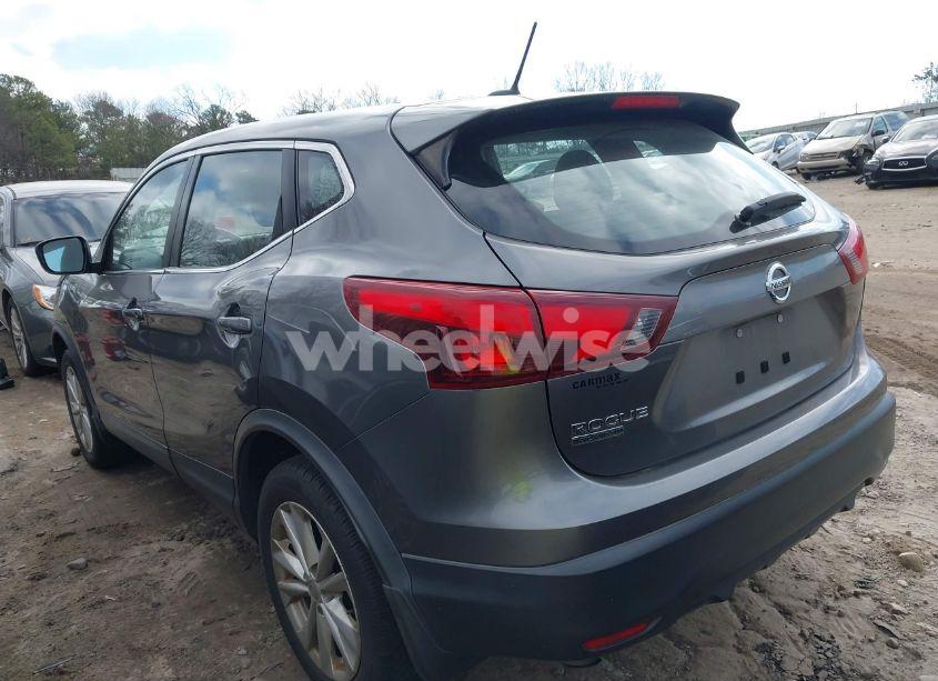 Photo 3 of 2017 Nissan Rogue SPORT S (VIN JN1BJ1CP9HW026144)