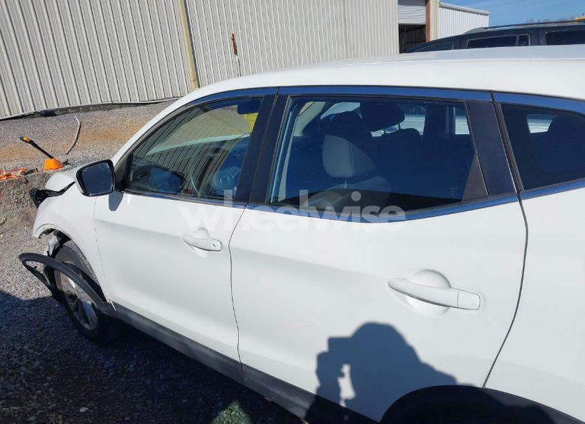 Photo 14 of 2017 Nissan Rogue SPORT S (VIN JN1BJ1CP9HW029397)