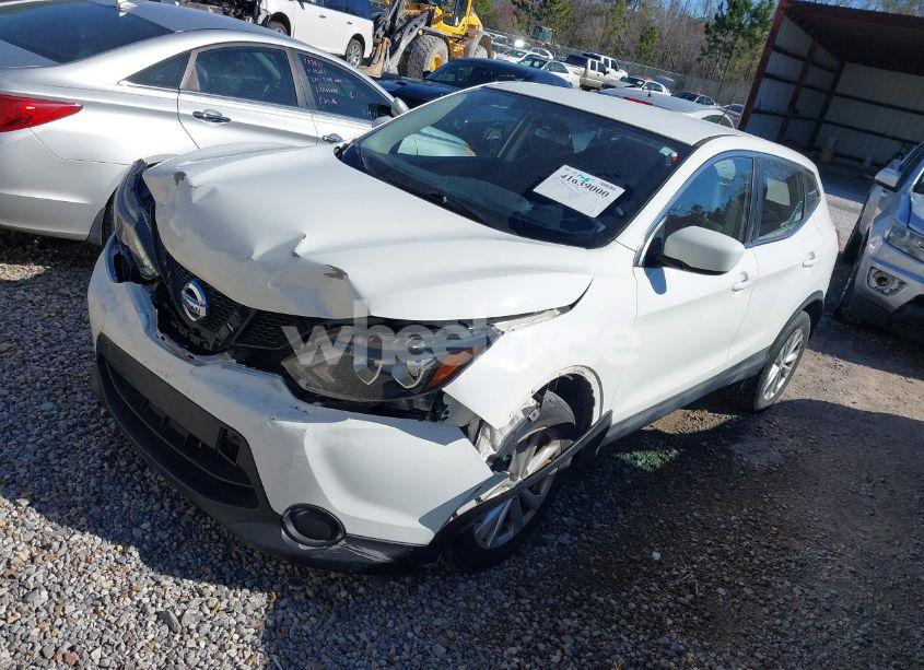 Photo 2 of 2017 Nissan Rogue SPORT S (VIN JN1BJ1CP9HW029397)