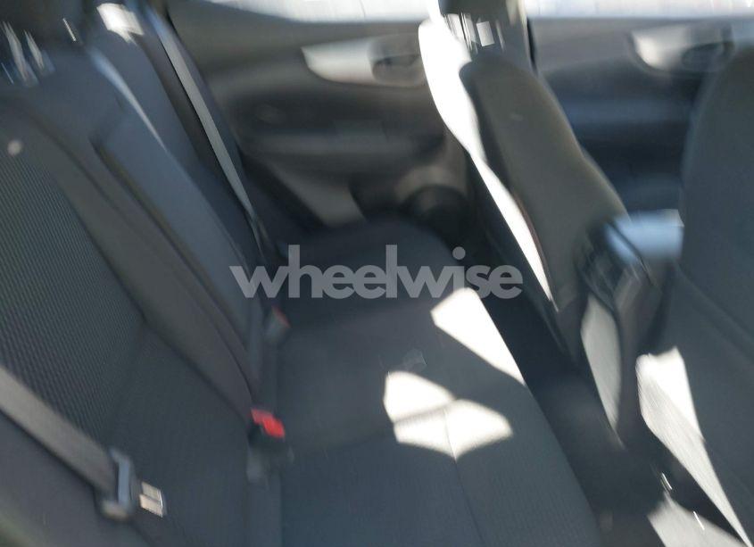 Photo 8 of 2017 Nissan Rogue SPORT S (VIN JN1BJ1CP9HW029397)