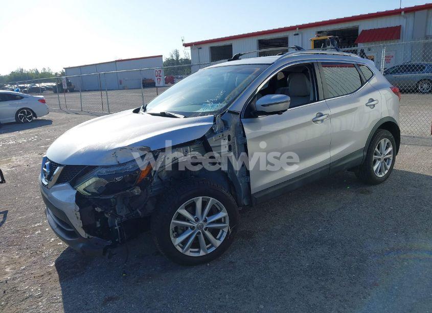 Photo 2 of 2018 Nissan Rogue SPORT SV (VIN JN1BJ1CP9JW101186)