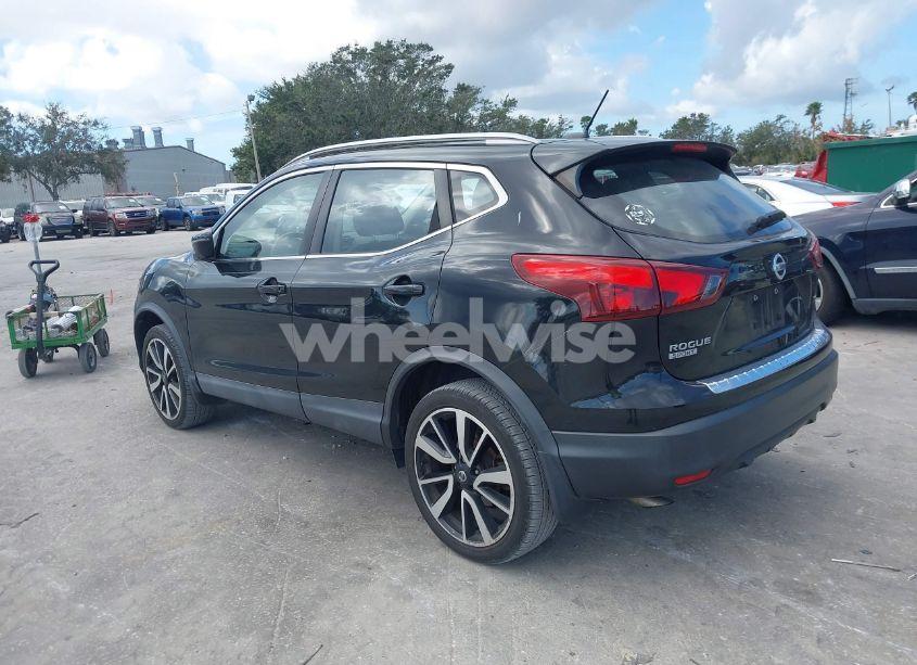 Photo 3 of 2018 Nissan Rogue SPORT SL (VIN JN1BJ1CP9JW101284)