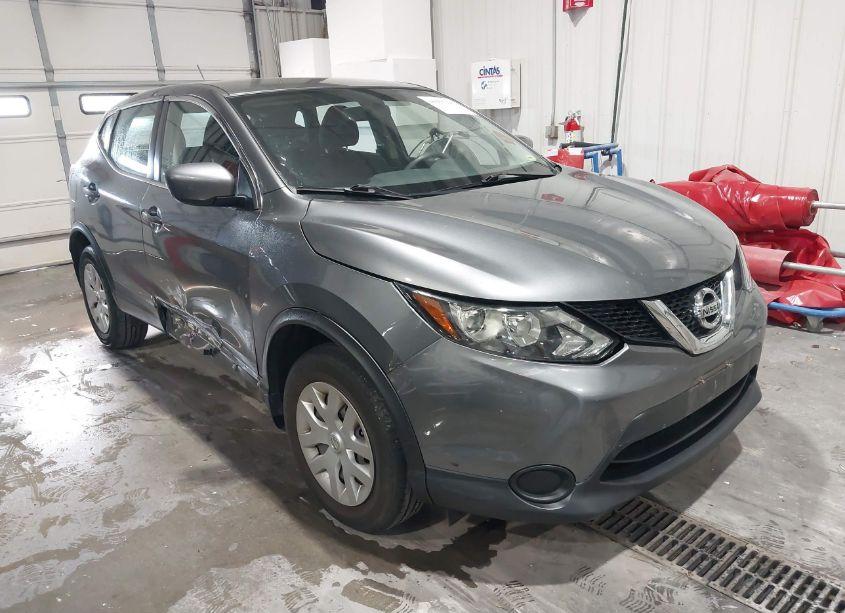 2018 Nissan Rogue SPORT S (VIN JN1BJ1CP9JW107540) main photo