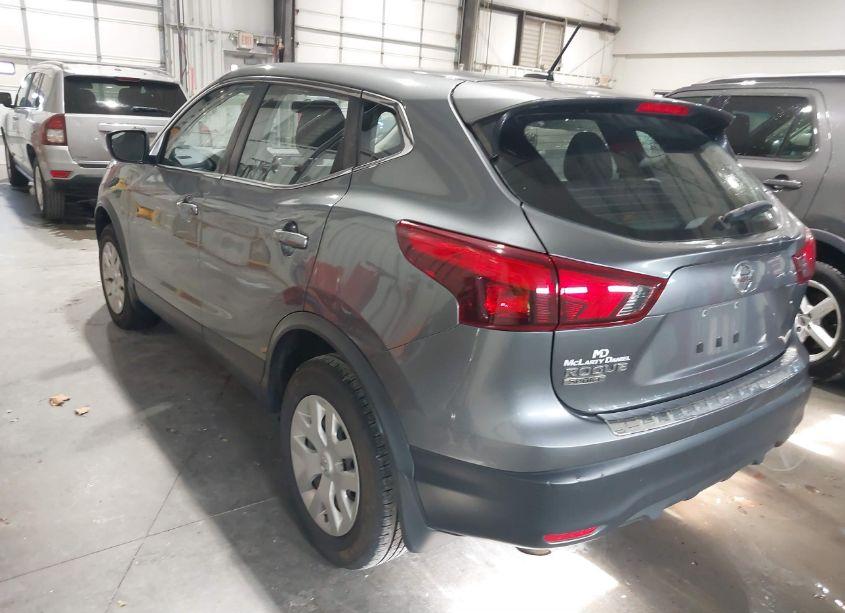 Photo 3 of 2018 Nissan Rogue SPORT S (VIN JN1BJ1CP9JW107540)