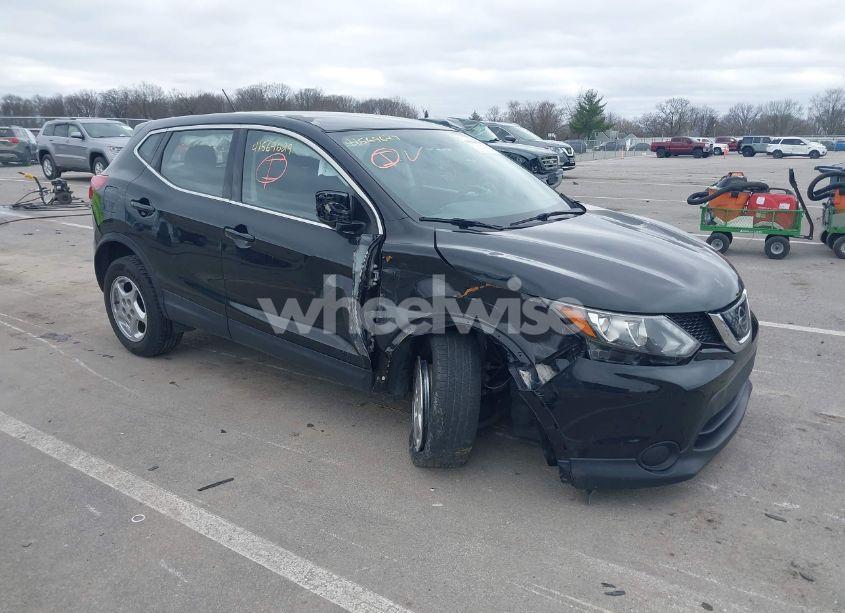2018 Nissan Rogue SPORT S (VIN JN1BJ1CP9JW159783) main photo