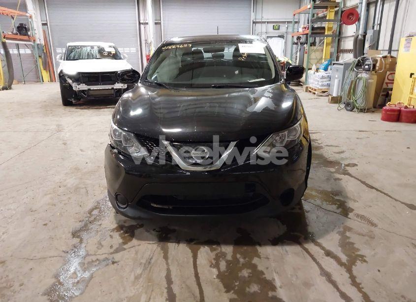 Photo 12 of 2018 Nissan Rogue SPORT S (VIN JN1BJ1CP9JW159783)