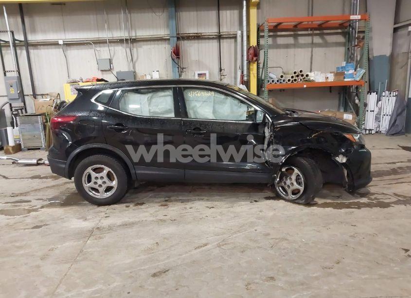 Photo 13 of 2018 Nissan Rogue SPORT S (VIN JN1BJ1CP9JW159783)