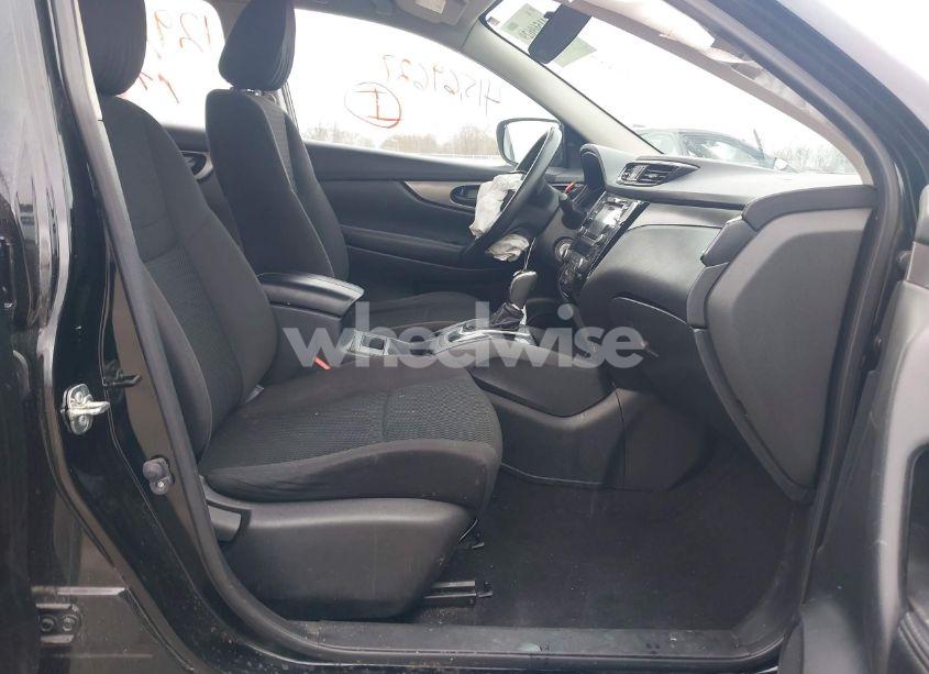 Photo 5 of 2018 Nissan Rogue SPORT S (VIN JN1BJ1CP9JW159783)