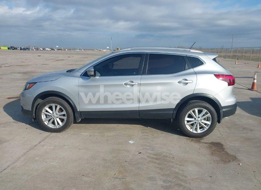 Photo 14 of 2018 Nissan Rogue SPORT SV (VIN JN1BJ1CP9JW164398)