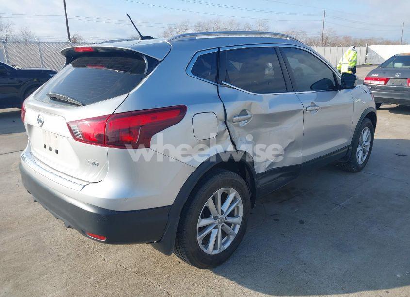 Photo 4 of 2018 Nissan Rogue SPORT SV (VIN JN1BJ1CP9JW164398)