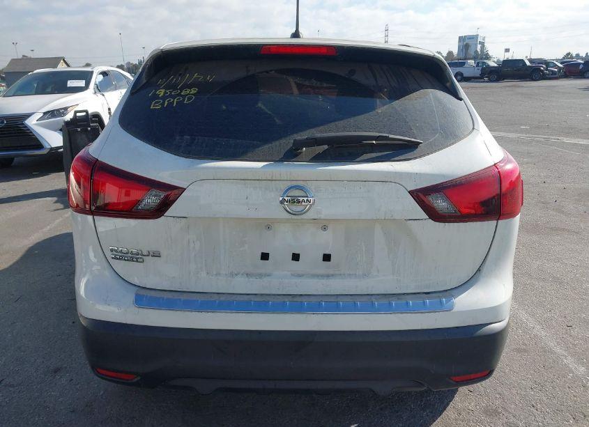 Photo 17 of 2018 Nissan Rogue SPORT S (VIN JN1BJ1CP9JW195098)