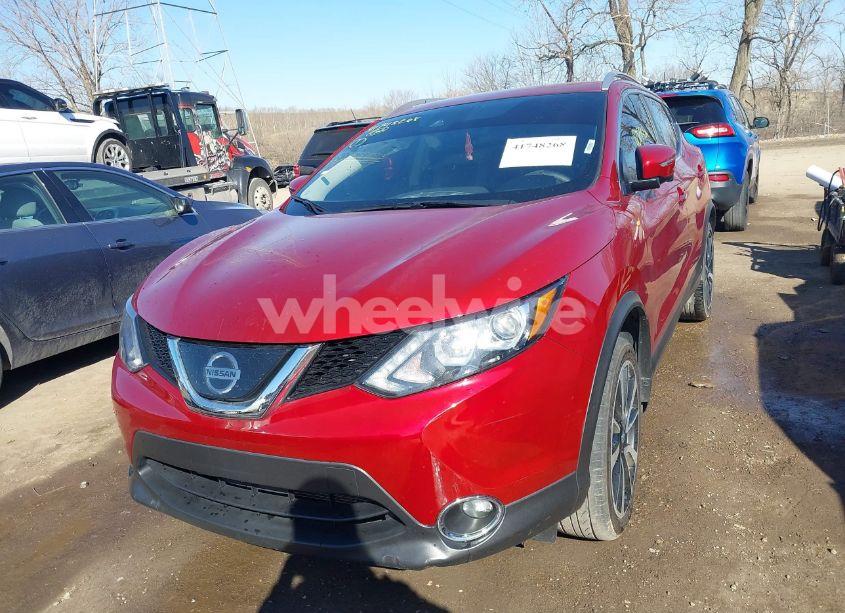 Photo 2 of 2019 Nissan Rogue SPORT SL (VIN JN1BJ1CP9KW237402)