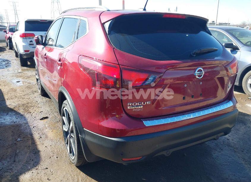 Photo 3 of 2019 Nissan Rogue SPORT SL (VIN JN1BJ1CP9KW237402)