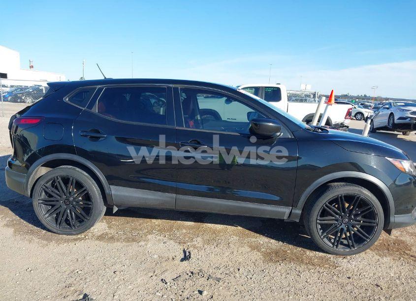 Photo 13 of 2019 Nissan Rogue SPORT S (VIN JN1BJ1CP9KW524920)