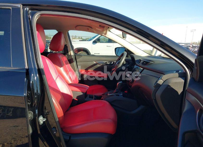 Photo 5 of 2019 Nissan Rogue SPORT S (VIN JN1BJ1CP9KW524920)