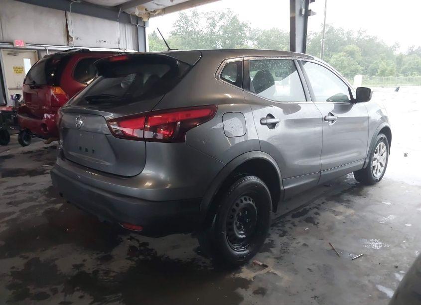 Photo 4 of 2019 Nissan Rogue SPORT S (VIN JN1BJ1CP9KW529437)