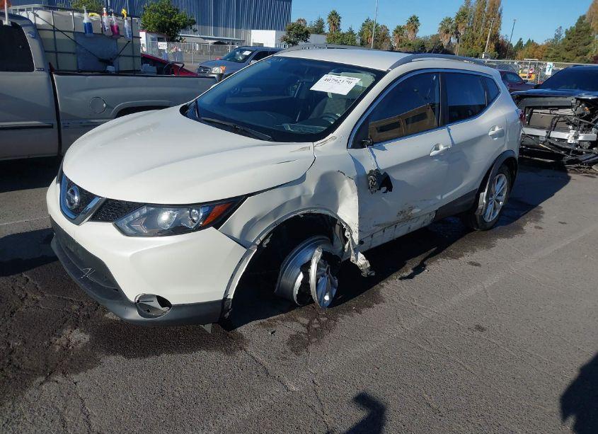 Photo 2 of 2017 Nissan Rogue SPORT SV (VIN JN1BJ1CPXHW024192)