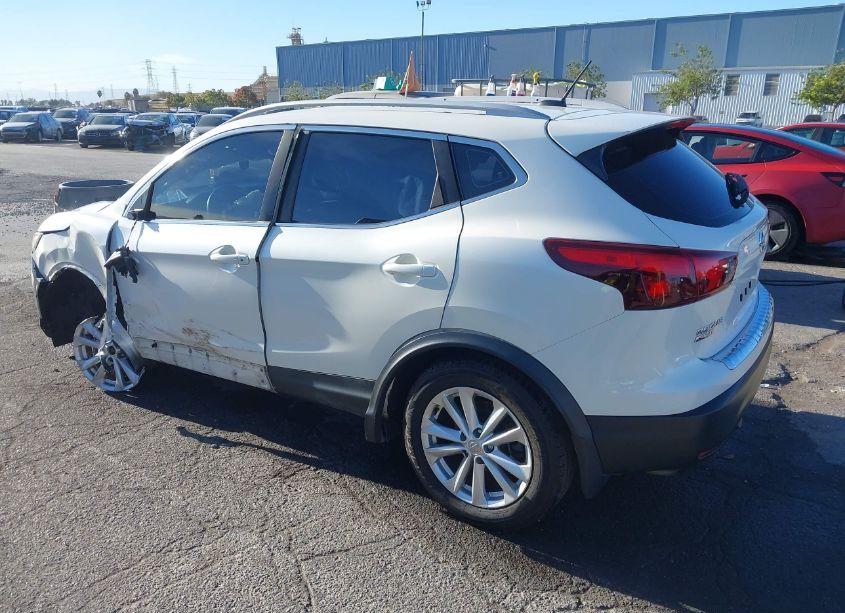 Photo 3 of 2017 Nissan Rogue SPORT SV (VIN JN1BJ1CPXHW024192)
