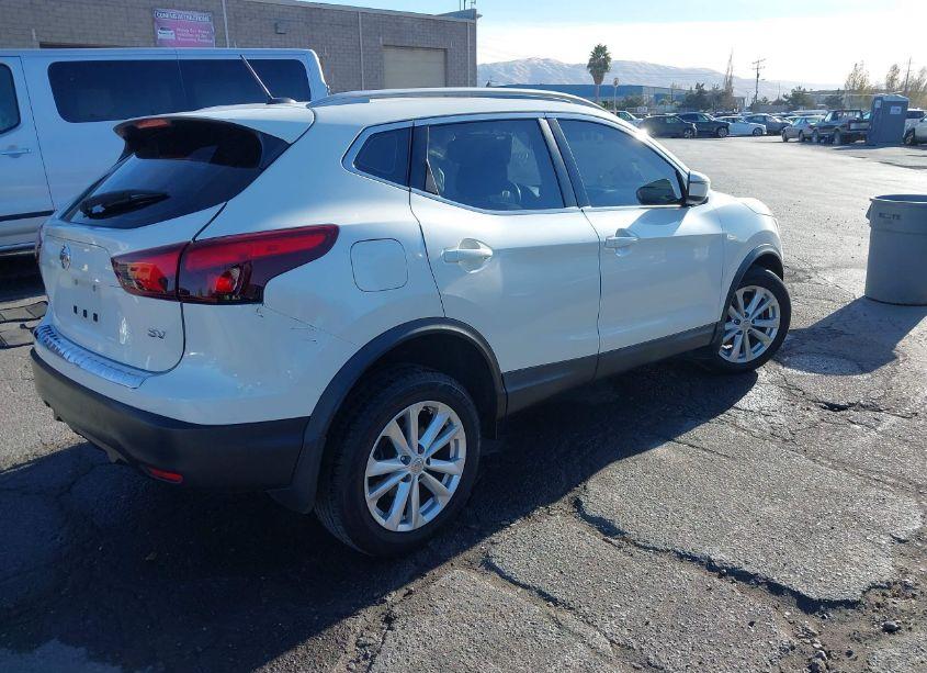 Photo 4 of 2017 Nissan Rogue SPORT SV (VIN JN1BJ1CPXHW024192)