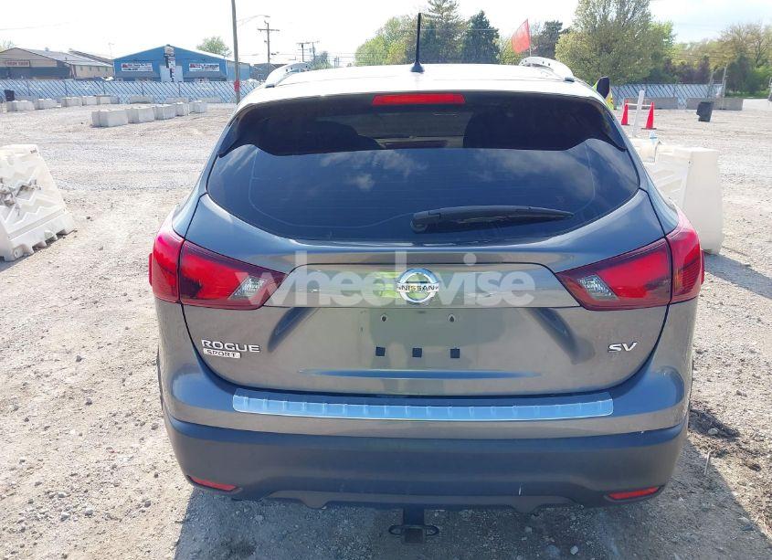 Photo 16 of 2017 Nissan Rogue SPORT SV (VIN JN1BJ1CPXHW031997)