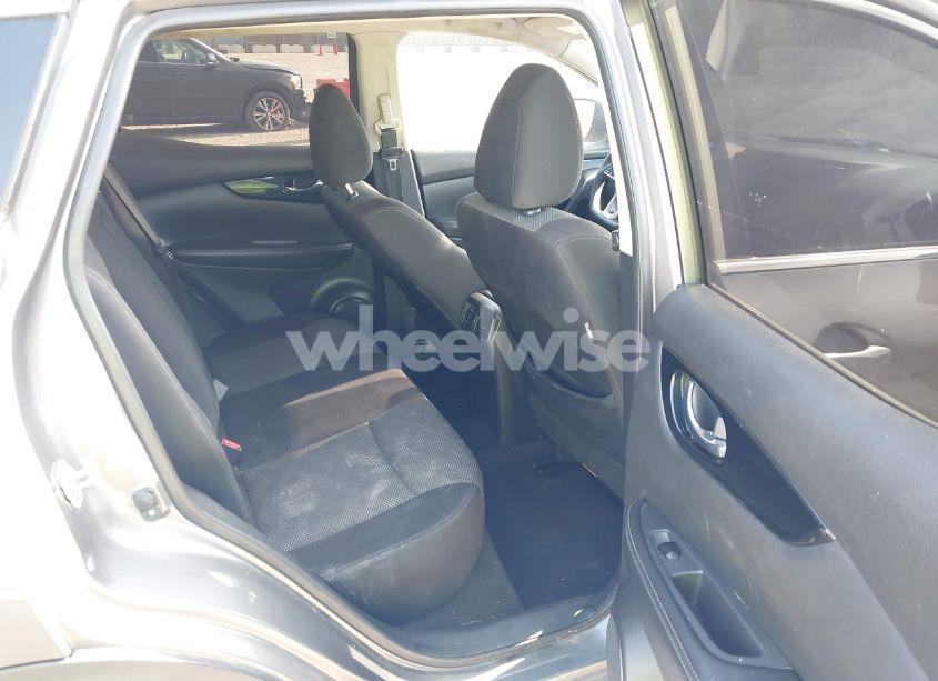 Photo 8 of 2017 Nissan Rogue SPORT SV (VIN JN1BJ1CPXHW031997)