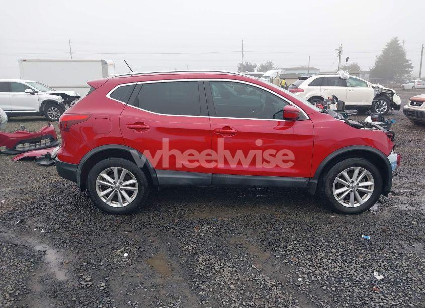 Photo 14 of 2018 Nissan Rogue SPORT SV (VIN JN1BJ1CPXJW102010)