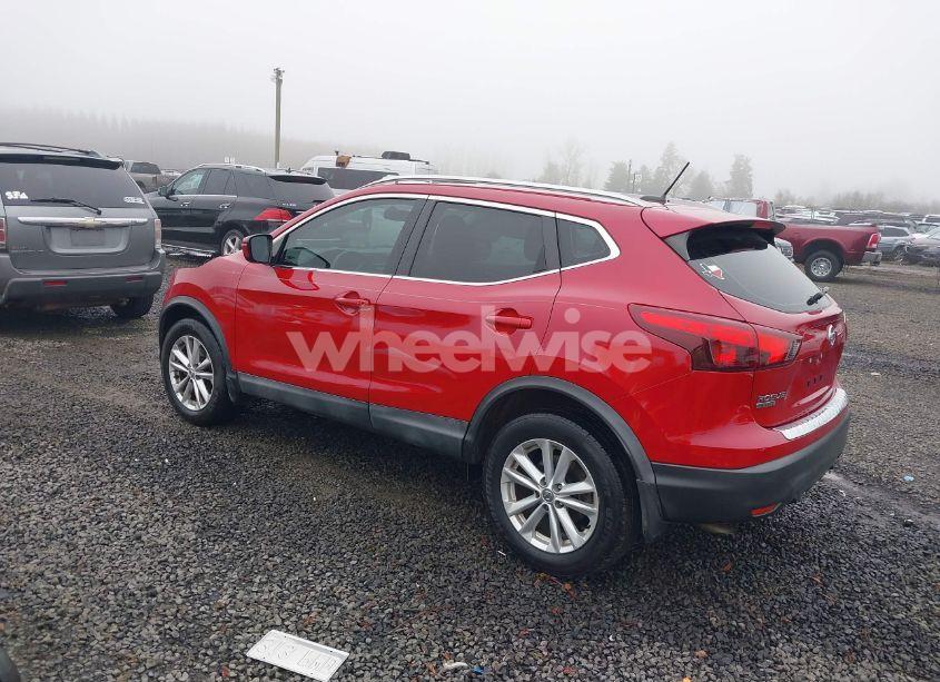 Photo 3 of 2018 Nissan Rogue SPORT SV (VIN JN1BJ1CPXJW102010)