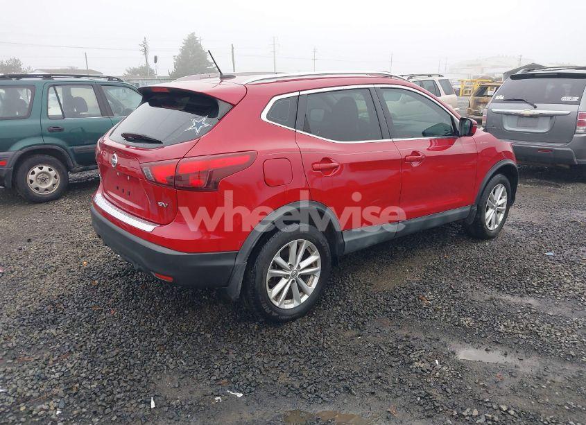 Photo 4 of 2018 Nissan Rogue SPORT SV (VIN JN1BJ1CPXJW102010)