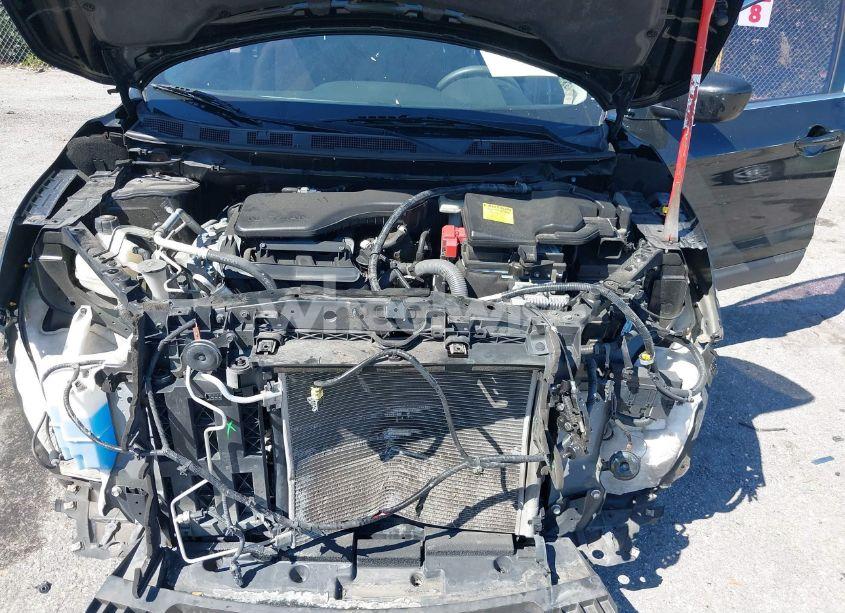 Photo 10 of 2018 Nissan Rogue SPORT S (VIN JN1BJ1CPXJW151837)