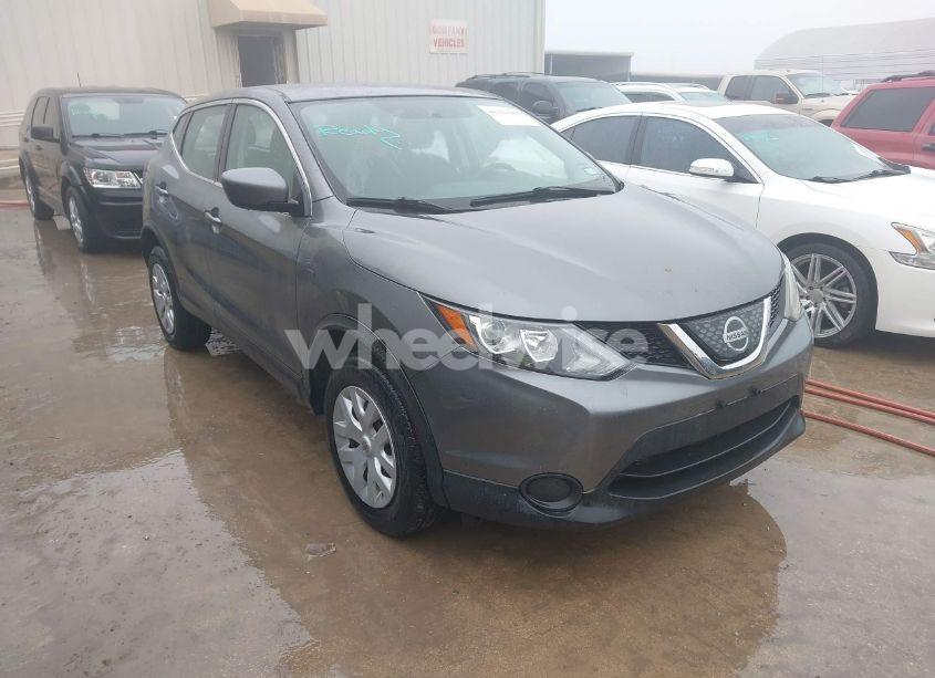 2018 Nissan Rogue SPORT S (VIN JN1BJ1CPXJW157251) main photo