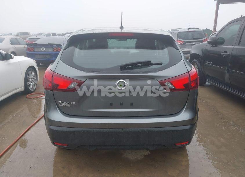 Photo 16 of 2018 Nissan Rogue SPORT S (VIN JN1BJ1CPXJW157251)