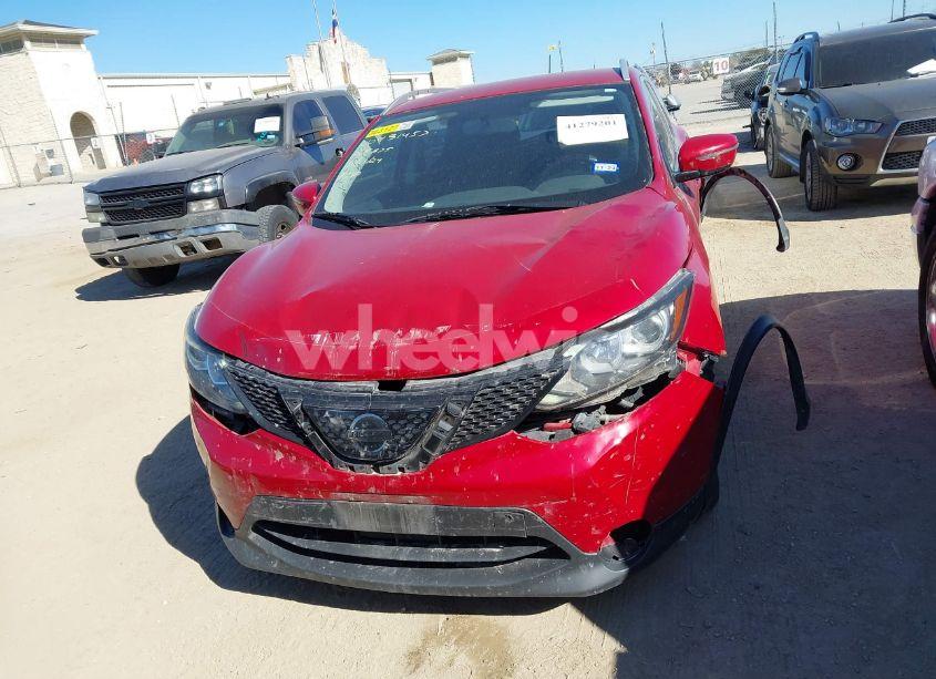 Photo 12 of 2018 Nissan Rogue SPORT SV (VIN JN1BJ1CPXJW165379)